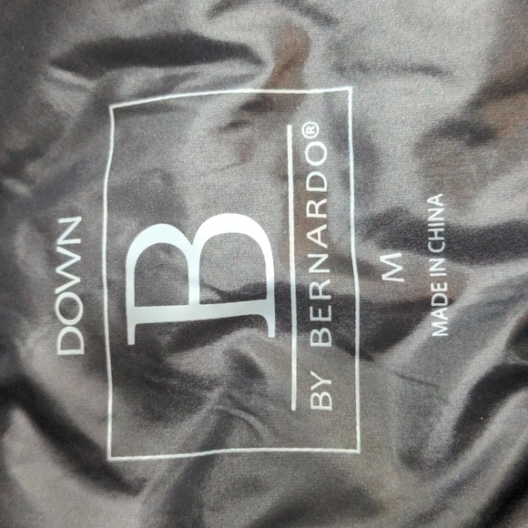 Bernardo Blue Down Filled Hooded Vest Size Medium - Picture 6 of 14